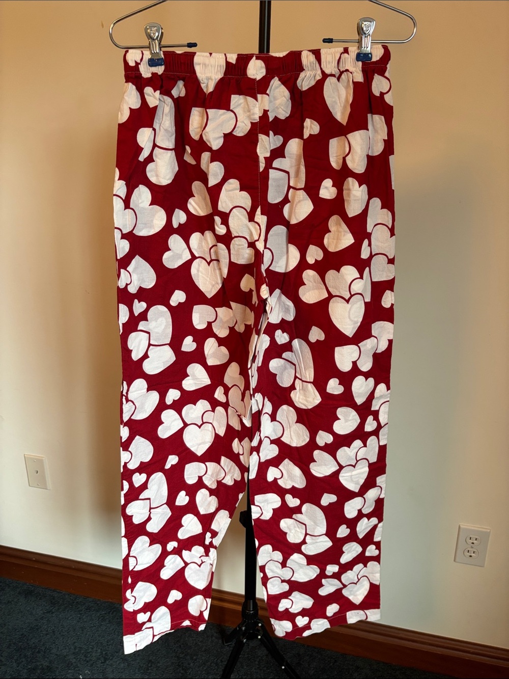 Old Navy Red Pajama Pants with White Heart Print - Picture 3 of 3
